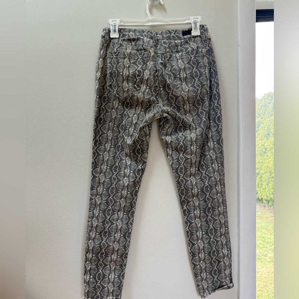 blankNYC Reade Crop Snake Jeans Size 27 Like New - Picture 4 of 6